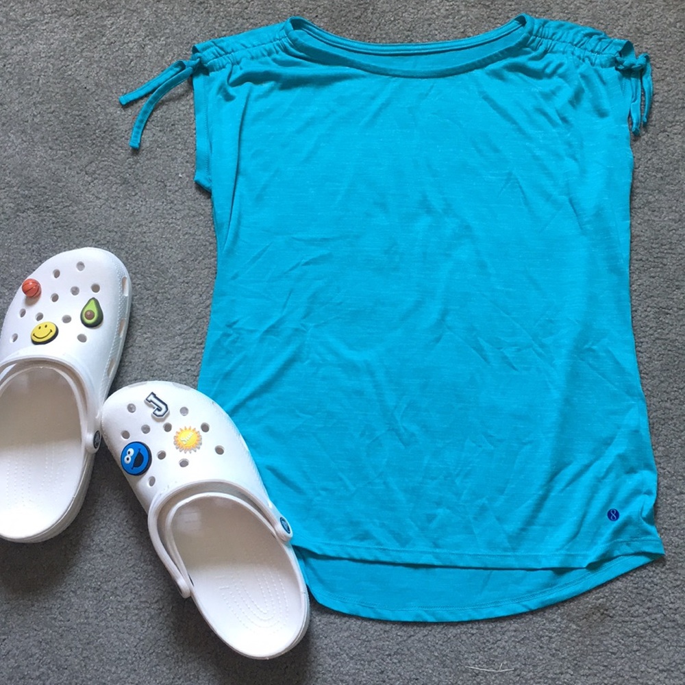 BARLEY WORN Blue Active Tee